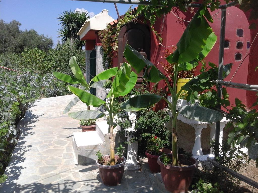 Malotu Resort Sinarádes Exterior photo